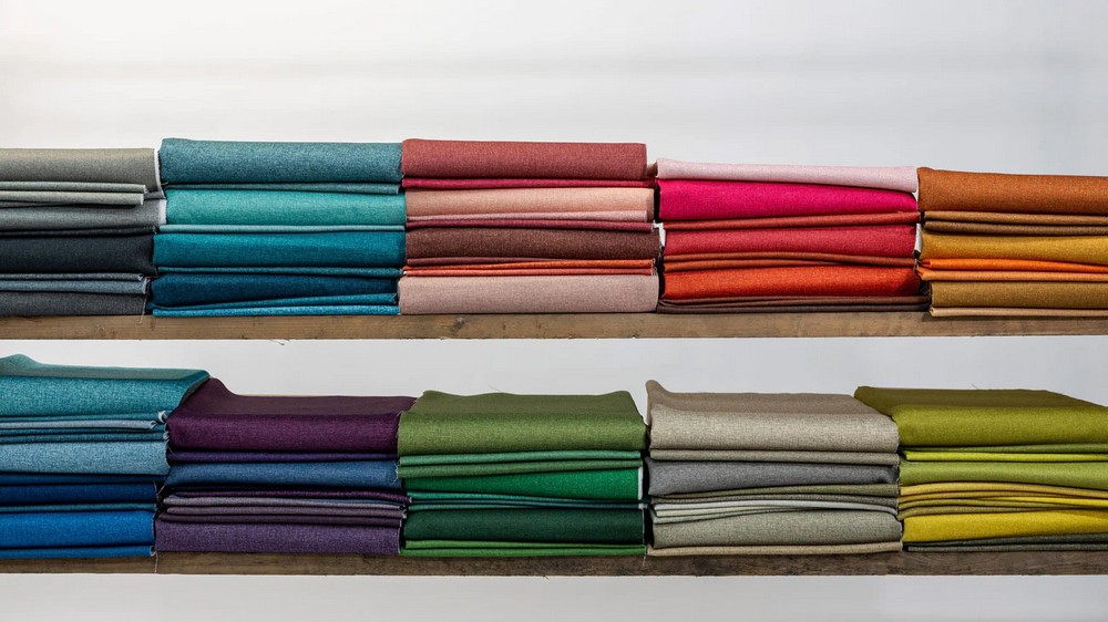 Infinite Colour