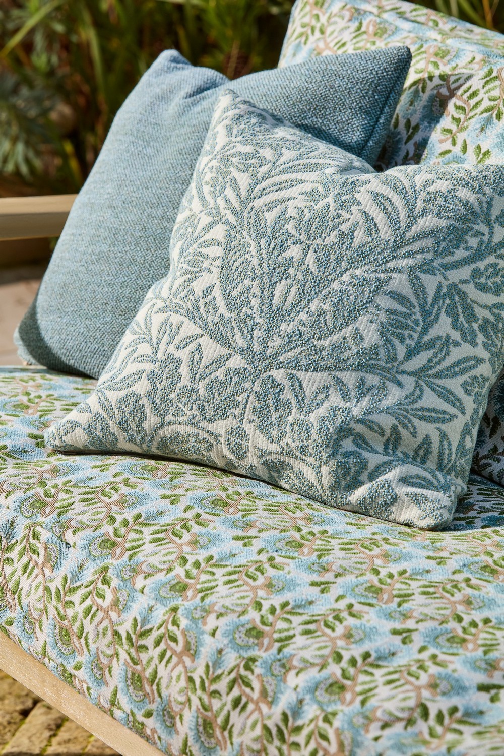 Indoor Outdoor Weaves