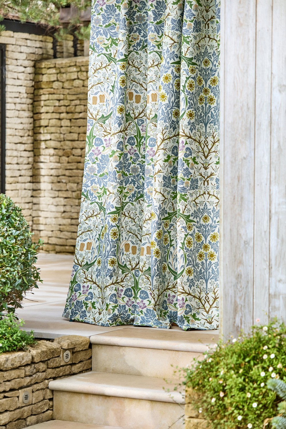 Indoor Outdoor Weaves