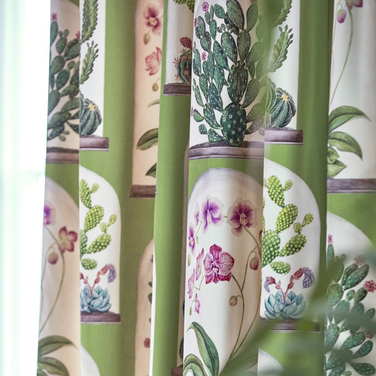 Terrariums Botanical Green Fabric by Sanderson - DGLA226570