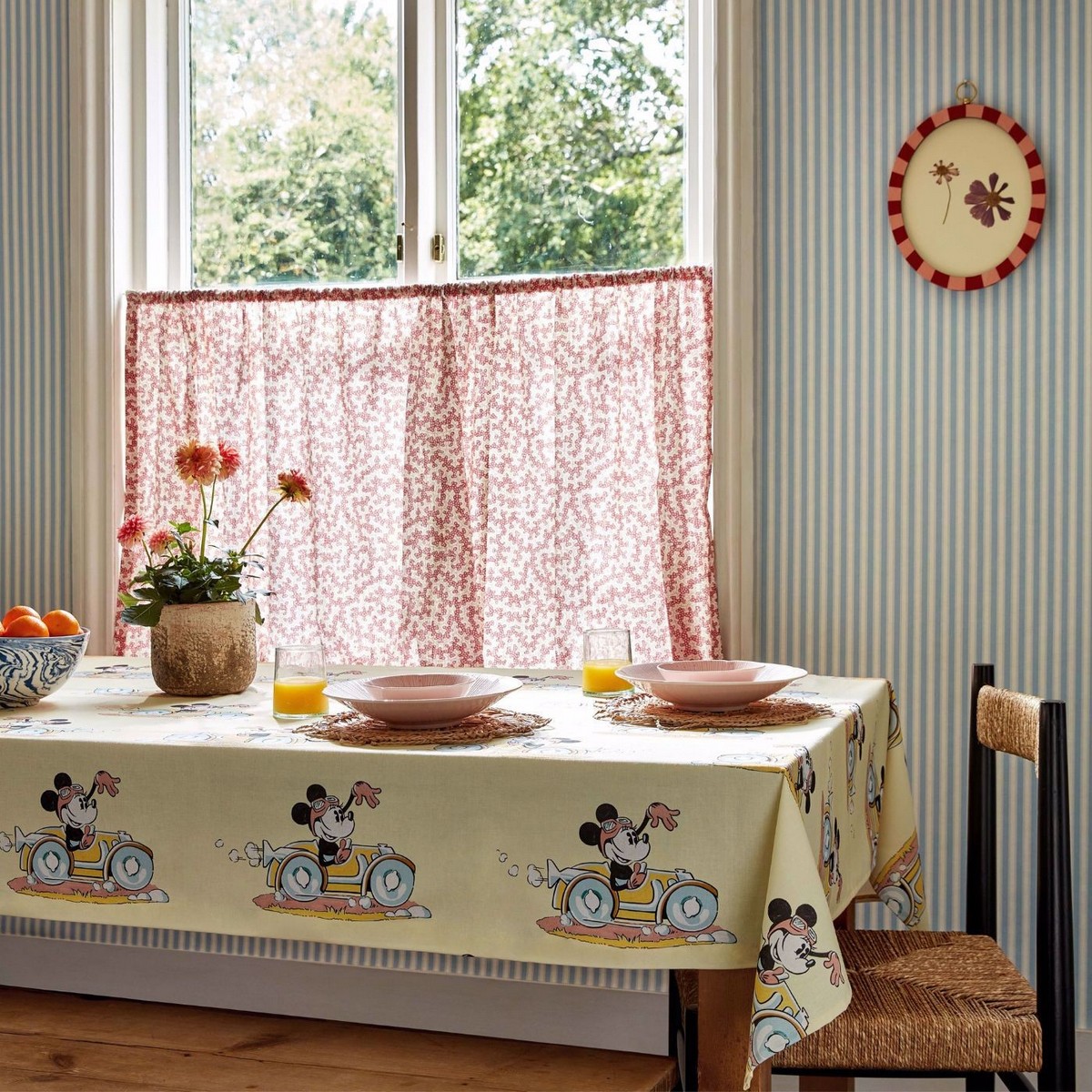 Minnie On The Move Sherbet Fabric by Sanderson - DDIF227148