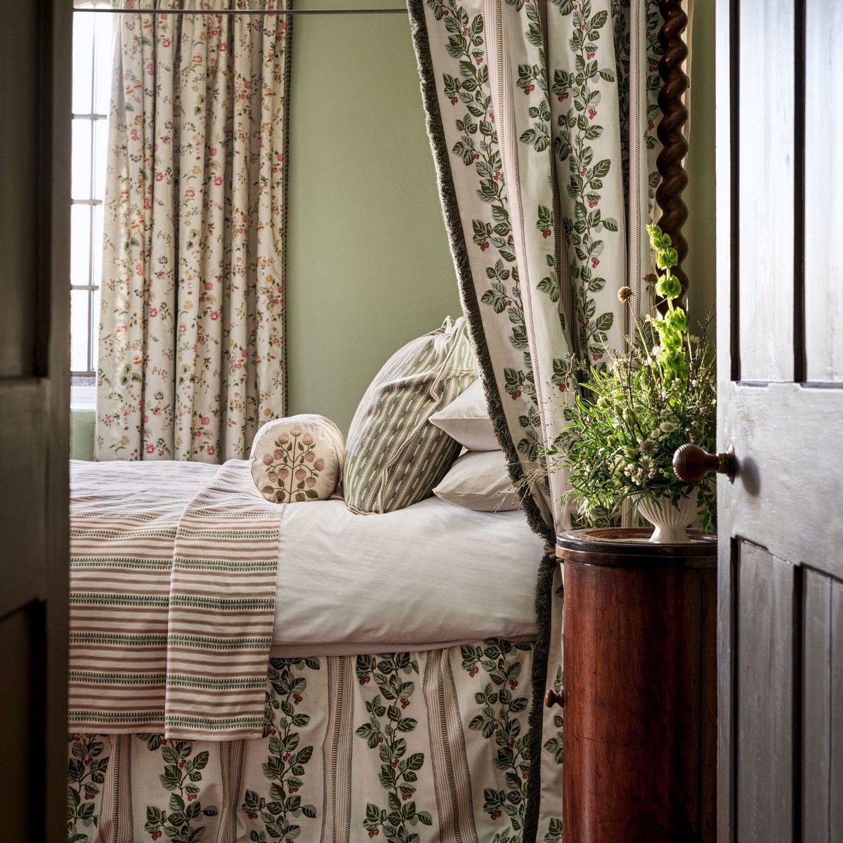 Cobnut Stripe Leaf Green / Berry Fabric by Sanderson - DNAT237785