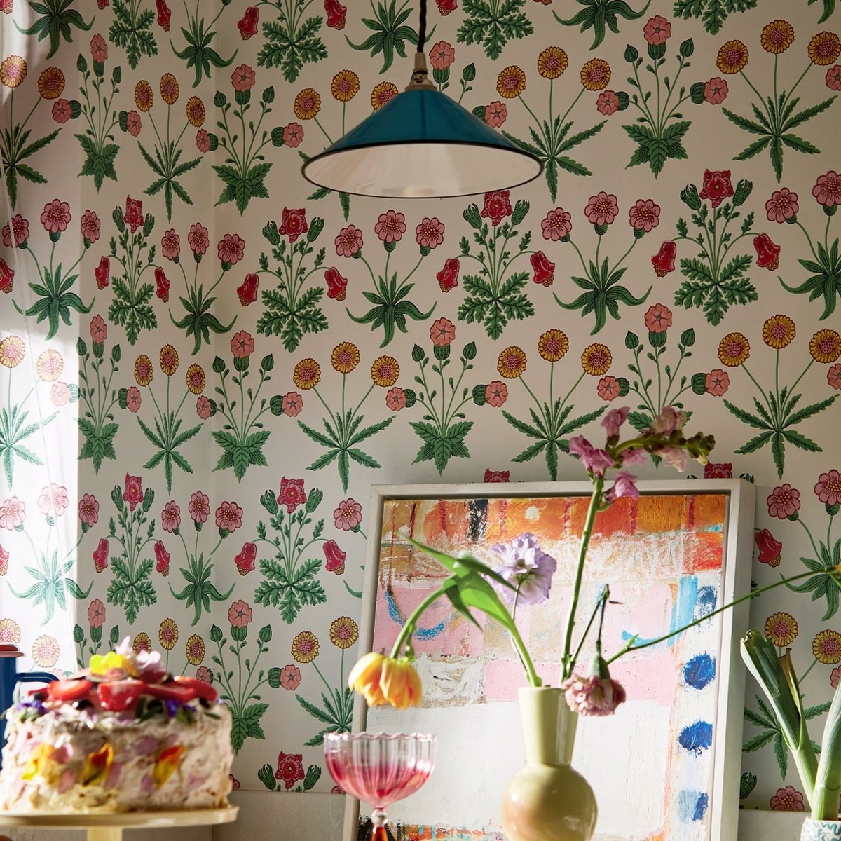 Daisy Strawberry Fields Fabric by William Morris & Co. - AARC510005