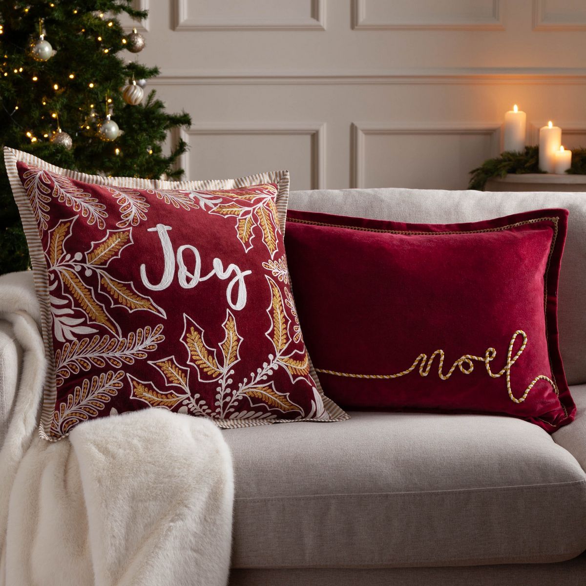 Winter Noel Red Cushion Fabric by Paoletti - WINTERN/2CC/RED