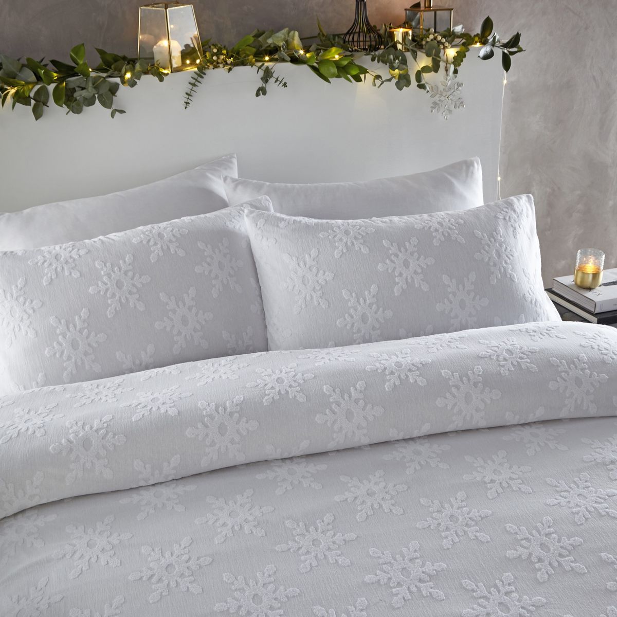 Snowflake Tufted White Duvet Set Fabric by furn. - SNOWFLT/D01/WHI