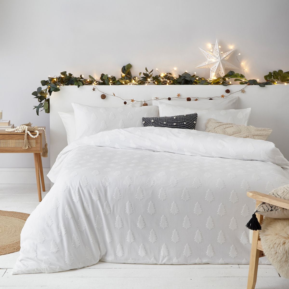 Tufted Tree Snow Duvet Set Fabric by furn. - TUFTEDT/D01/SNO