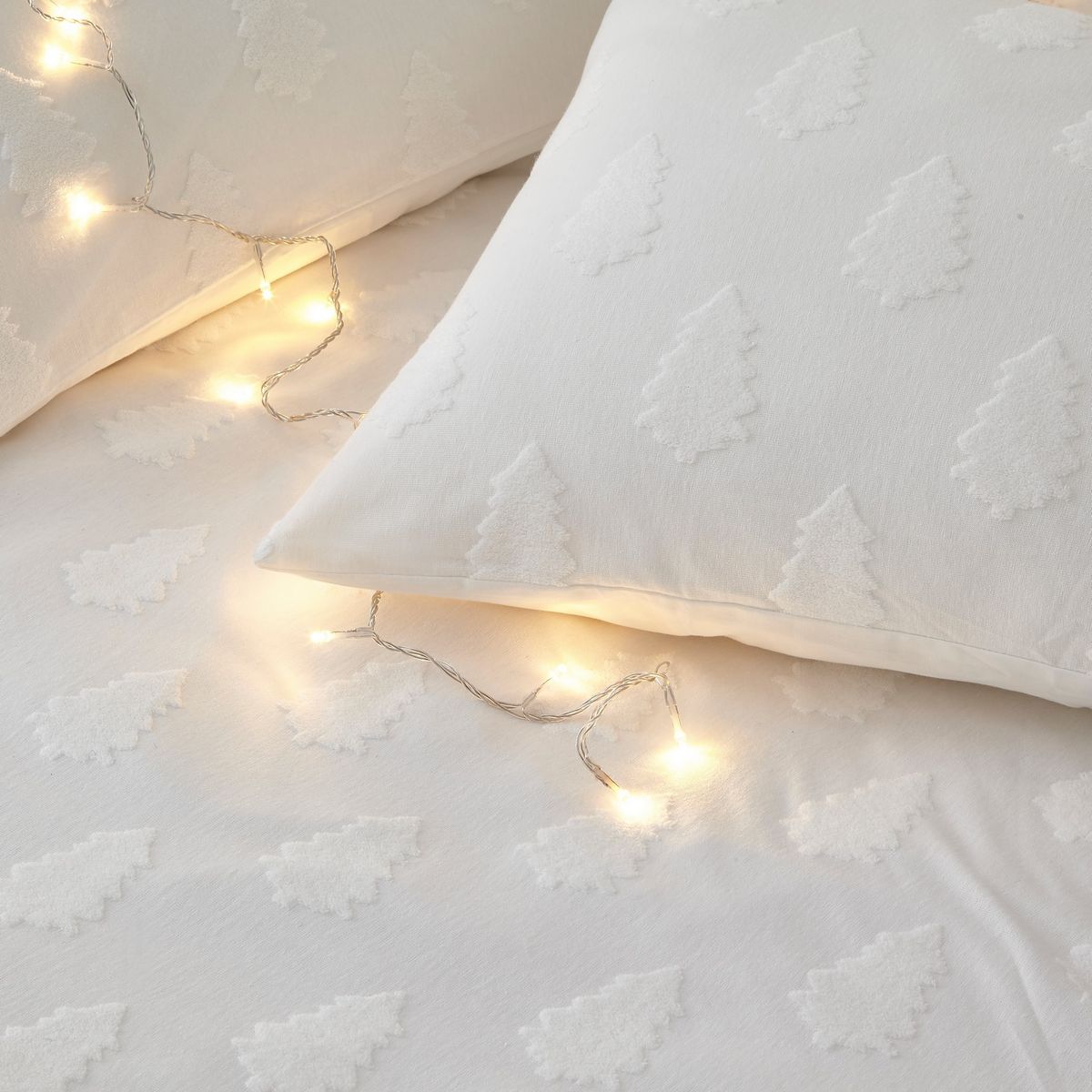 Tufted Tree Snow Duvet Set Fabric by furn. - TUFTEDT/D01/SNO