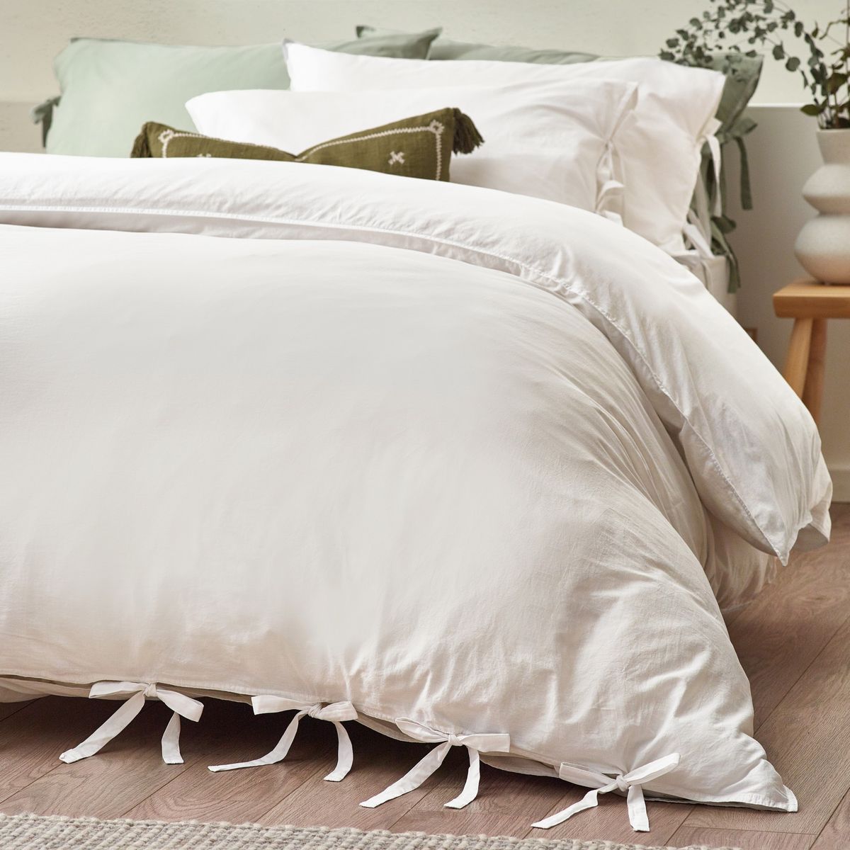 Mallow Bow Tie Warm White Duvet Set Fabric by Yard - MALLOBT/D01/WWH