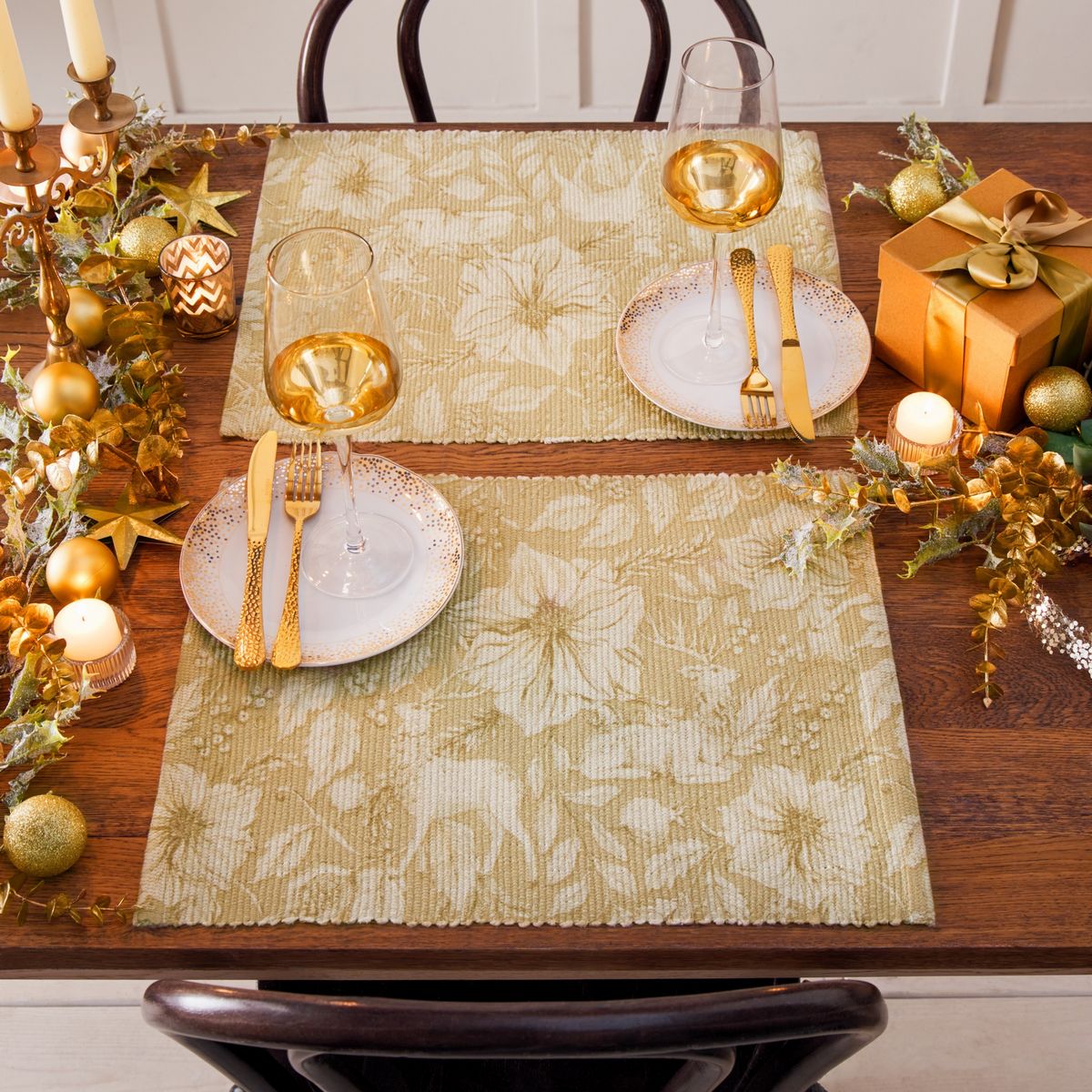 Stag Set Of 4 Gold Placemats Fabric by Paoletti - GOLDSTA/PM1/GLD