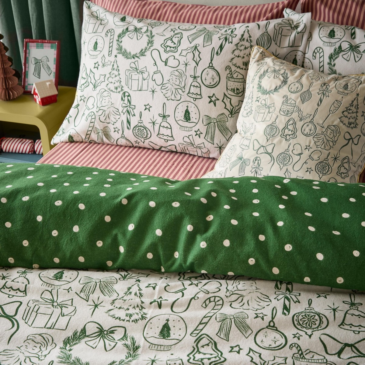 Merry Christmas Oat / Green Duvet Set Fabric by furn. - MERRYCHR/D01/OAGR