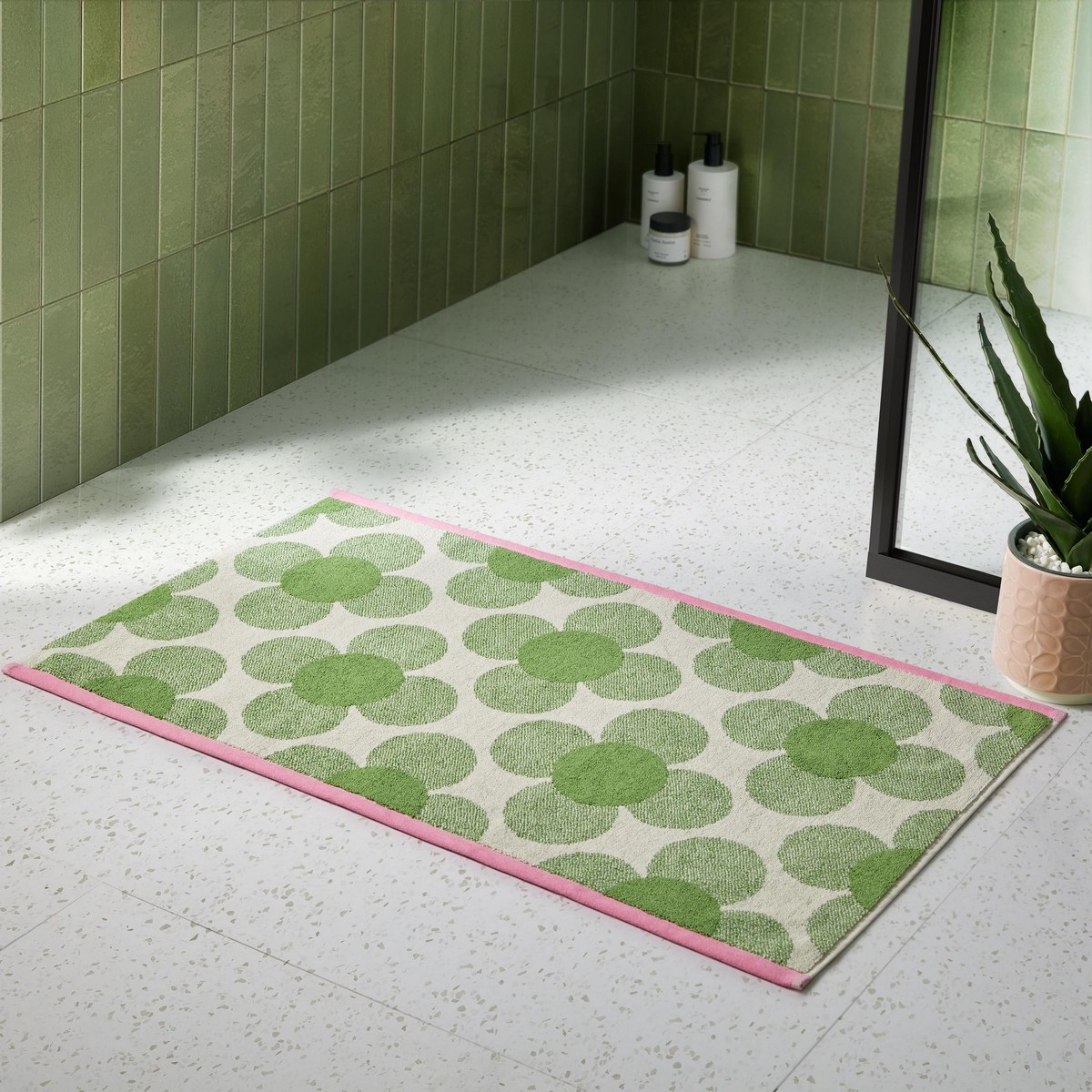 Retro Flower Clover Bath Mat Fabric by Orla Kiely - OKRETROF01BM