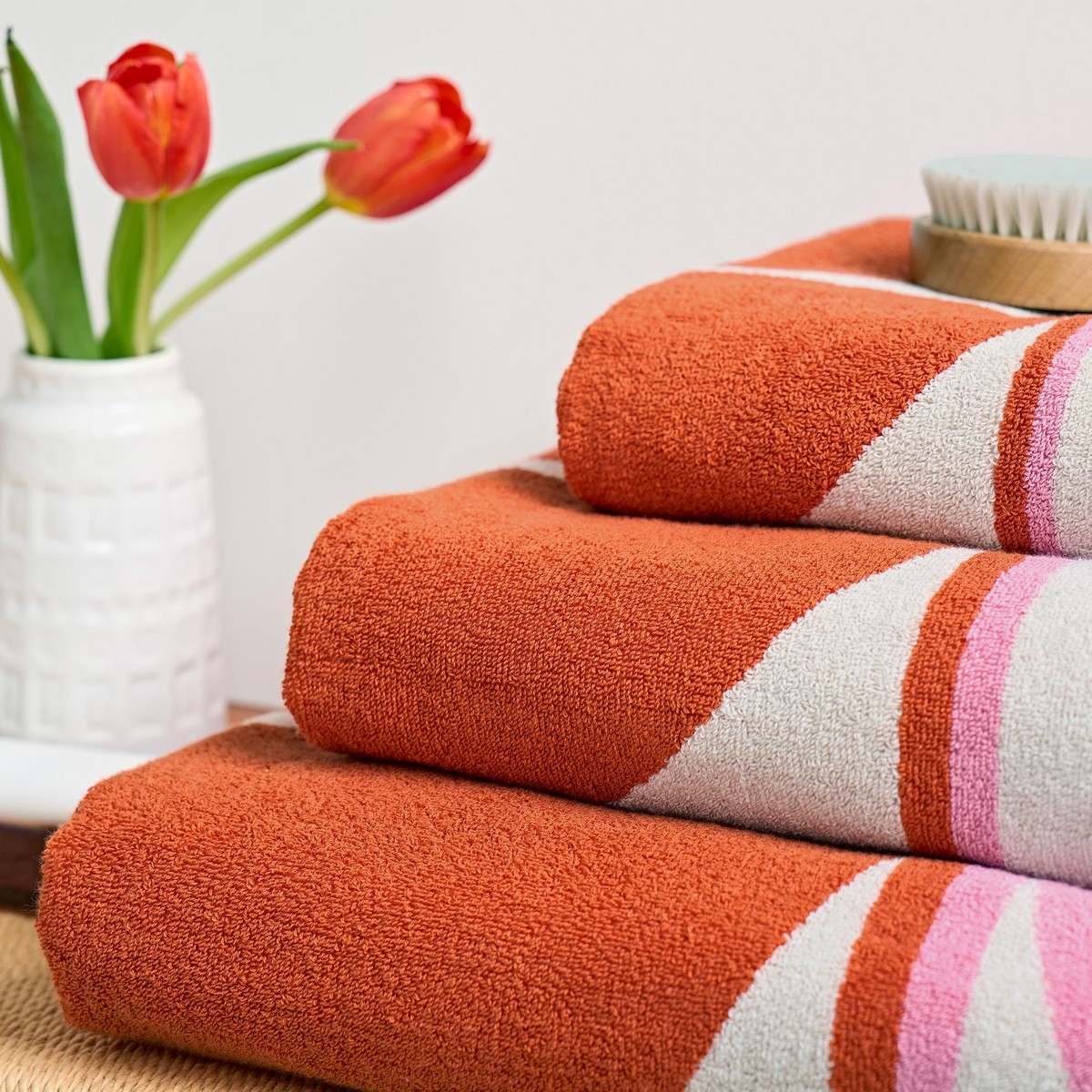 Stem Bloom Duo Blush Bath Towel Fabric by Orla Kiely - OKSTEMB02BA