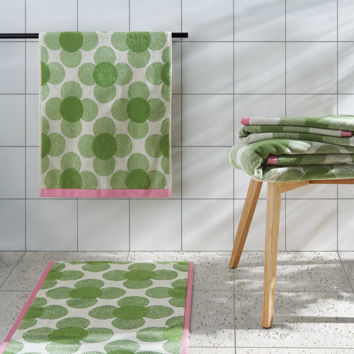 Retro Flower Clover Hand Towel Fabric by Orla Kiely - OKRETROF01HA