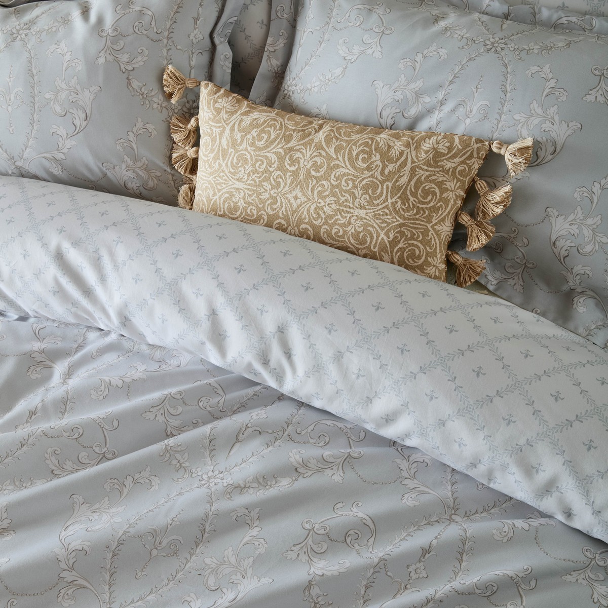 Tijou Porcelain Blue Duvet Set Fabric by Historic Royal Palaces - HRPTIJOU01SQ