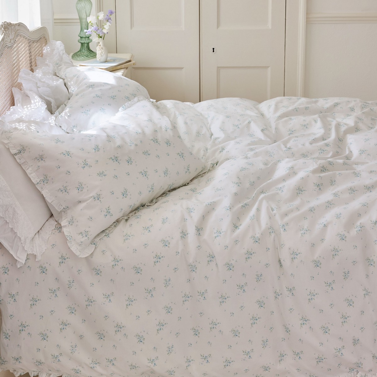 Rosabelle Baby Blue Duvet Set Fabric by Shabby Chic by Rachel Ashwell - SCROSAB01SQ