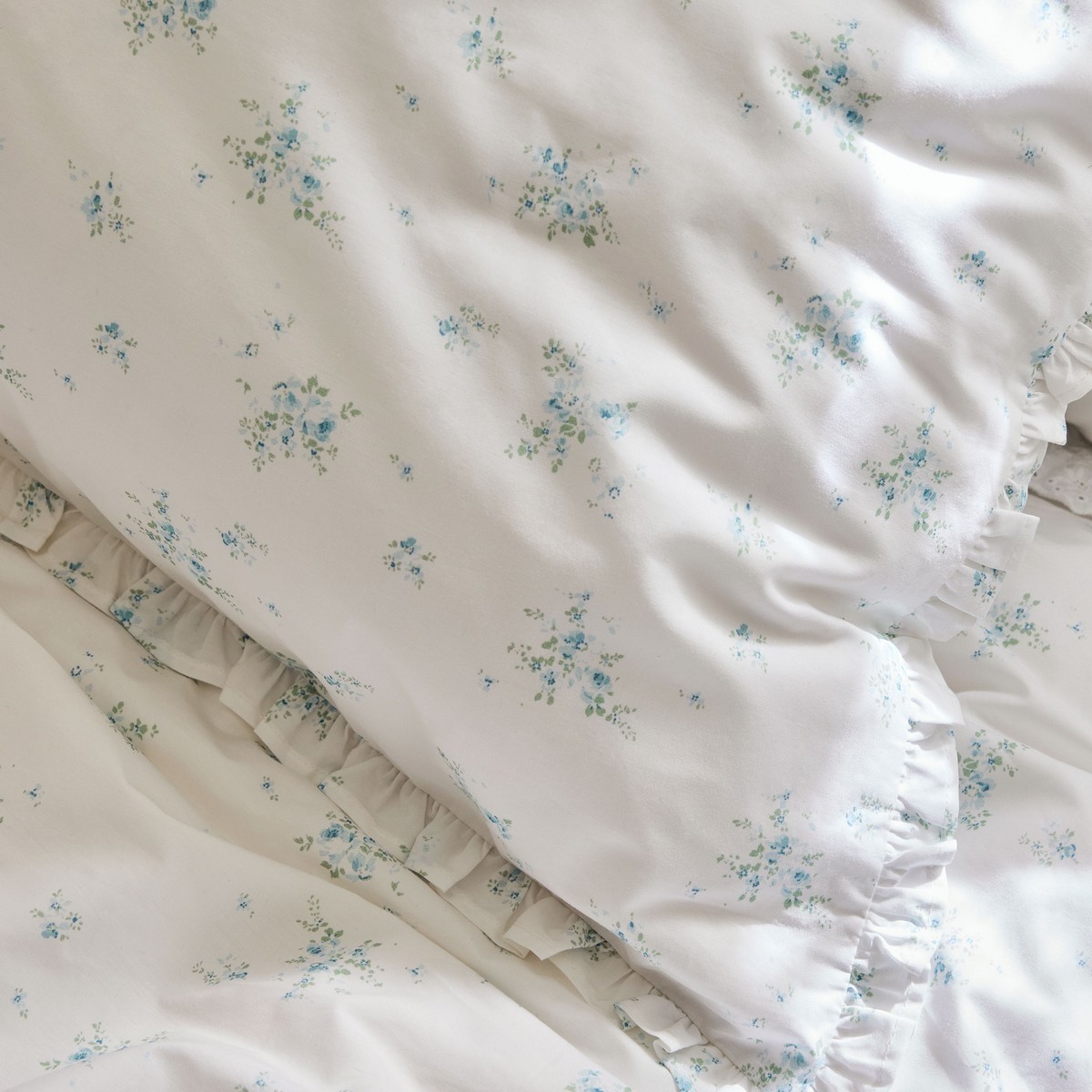 Rosabelle Baby Blue Duvet Set Fabric by Shabby Chic by Rachel Ashwell - SCROSAB01SQ