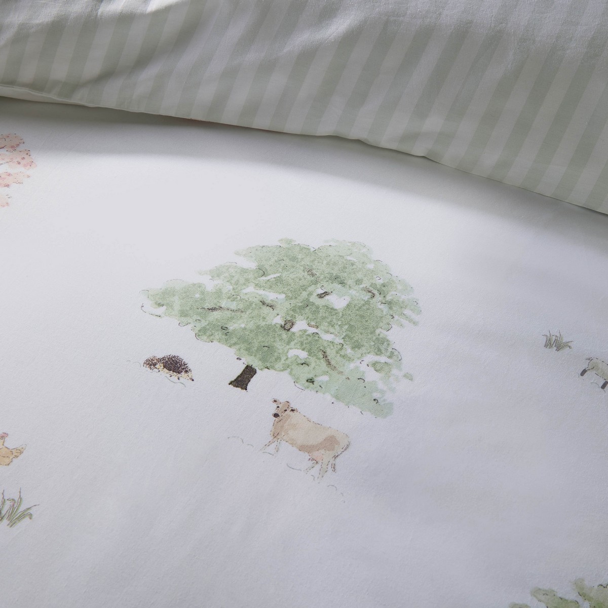 Spring Cottage Green Duvet Set Fabric by Sophie Allport - SASPRING01SQ