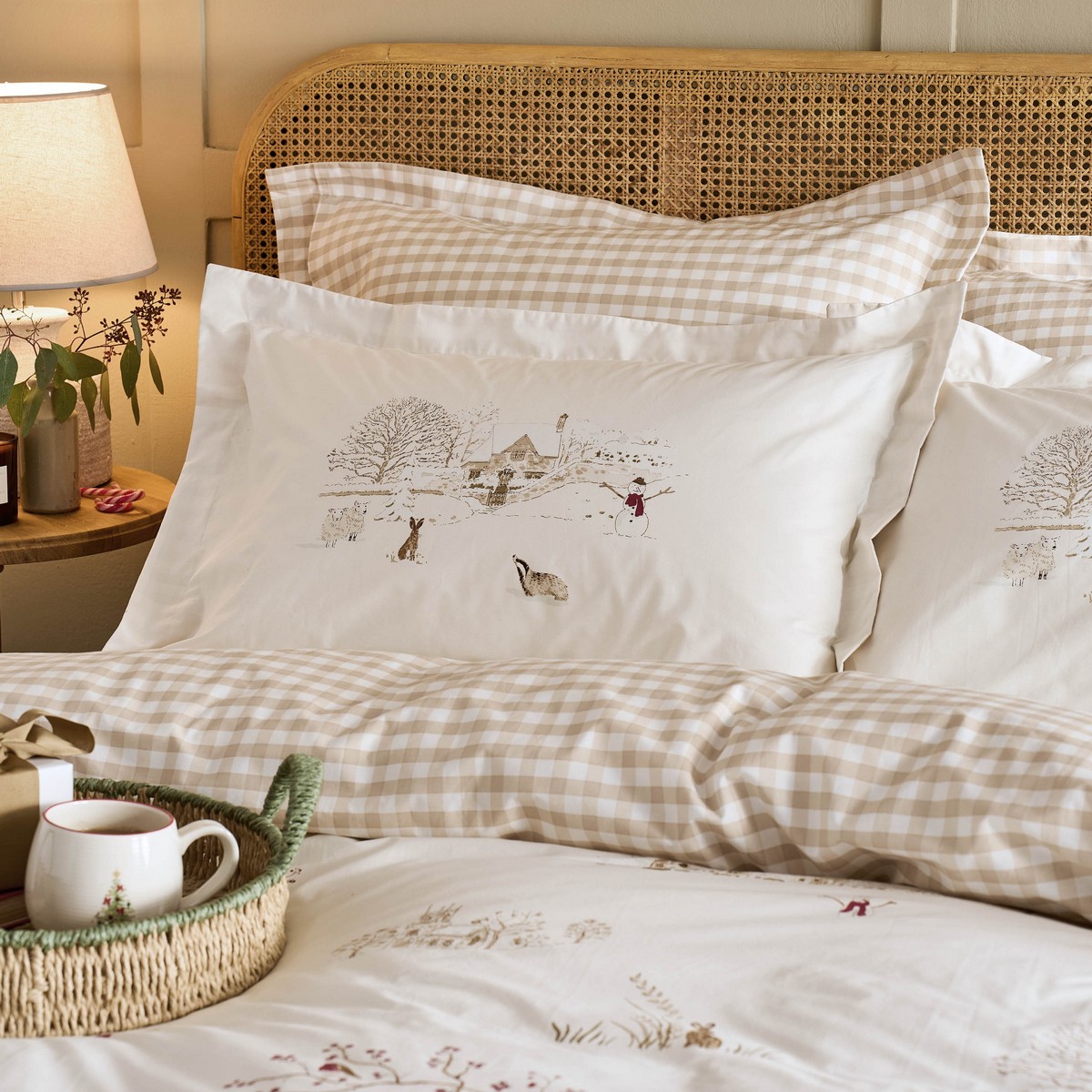 Winter Scene Off White Duvet Set Fabric by Sophie Allport - SAWINTERS01SQ