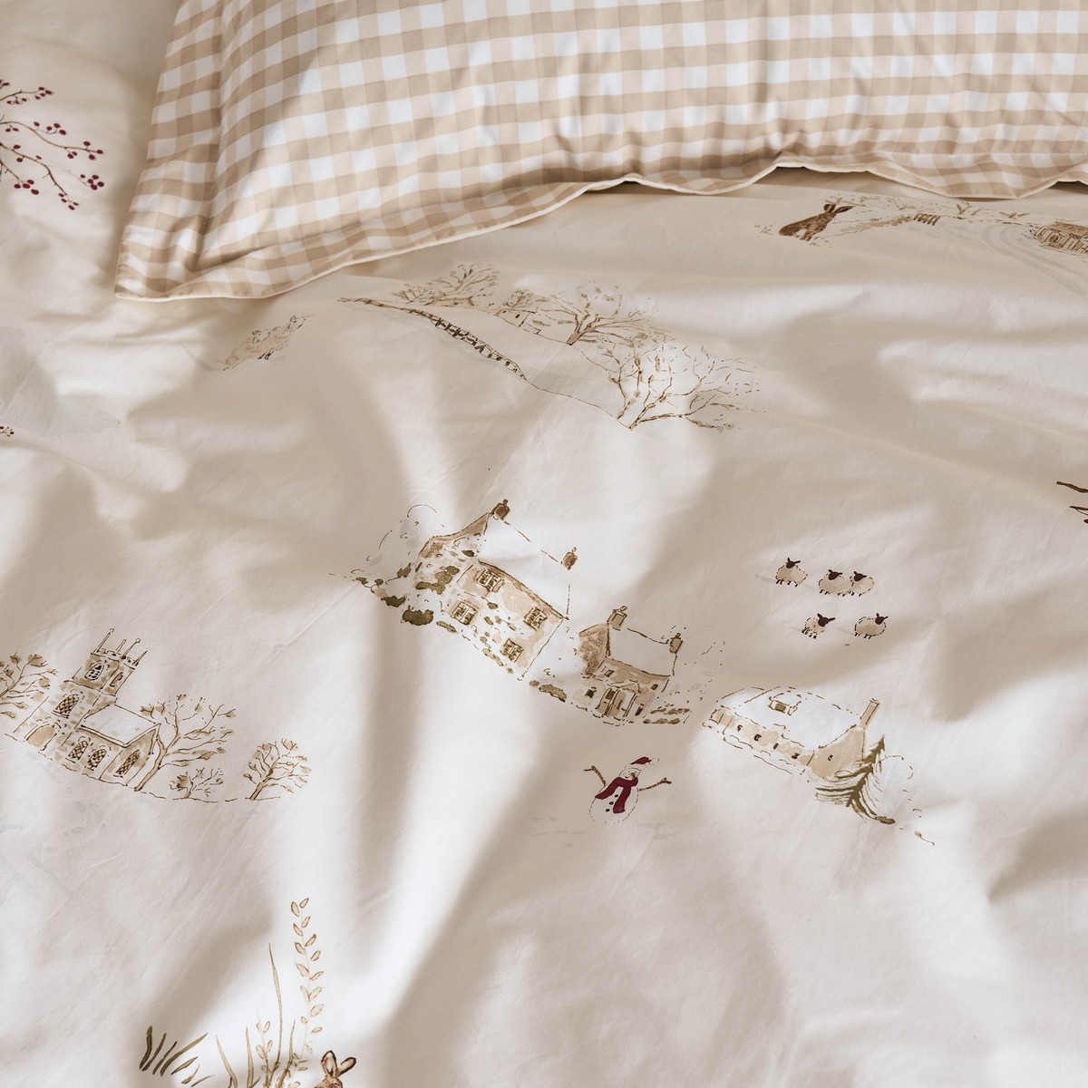 Winter Scene Off White Duvet Set Fabric by Sophie Allport - SAWINTERS01SQ